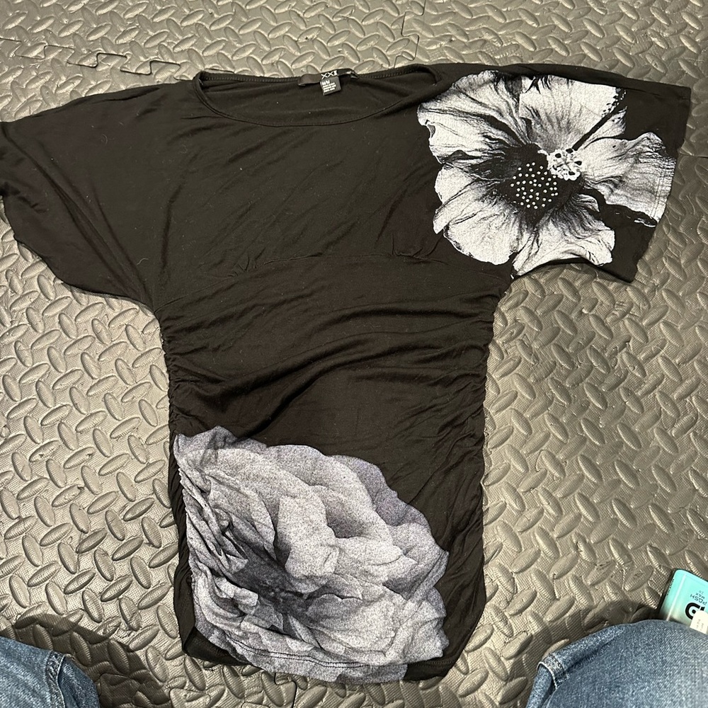 *EUC*Sz M*Forever 21*XXI* top